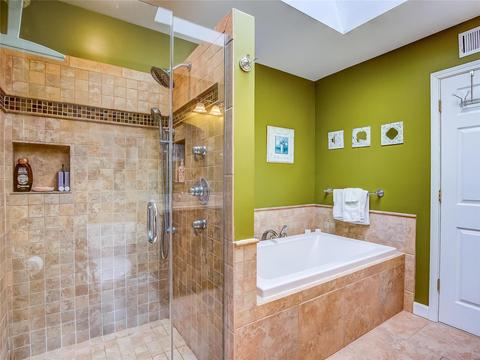 1635 Carman Valley Dr, Ballwin, MO 63021 photo 23