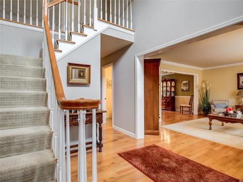 1635 Carman Valley Dr, Ballwin, MO 63021 photo 3