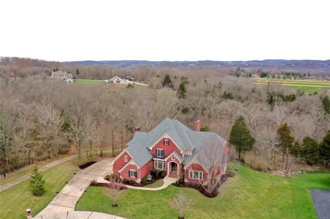 301 Barn Side Dr, Eureka, MO 63025 photo 2