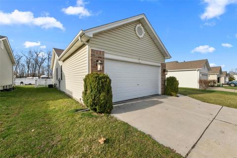 487 Chatham, O'fallon, MO 63366 photo 3