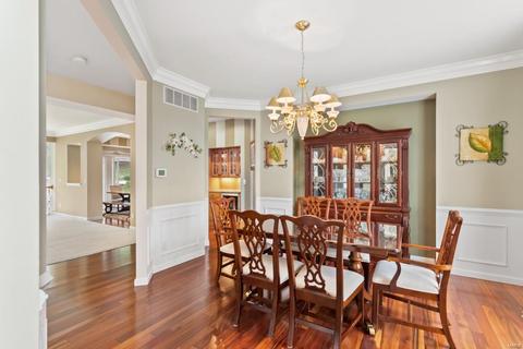 999 Kiefer Trails Dr, Ballwin, MO 63021 photo 4