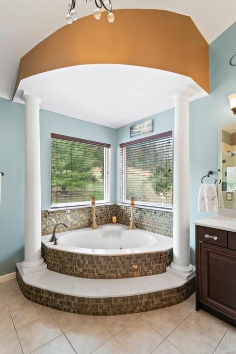 999 Kiefer Trails Dr, Ballwin, MO 63021 photo 23