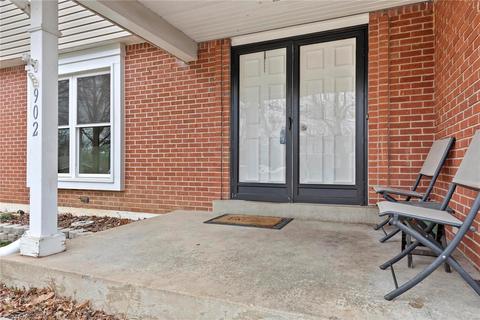 902 Dover Falls Dr, Manchester, MO 63021 photo 2