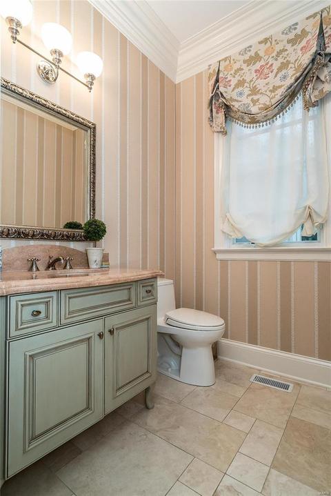26 Upper Ladue Rd, Ladue, MO 63124 photo 30