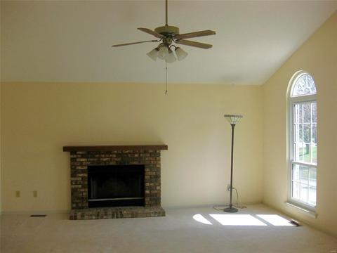 1015 Anna Mdws, Ballwin, MO 63021 photo 3