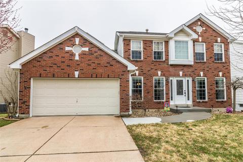 1151 Oak Borough Dr, Ballwin, MO 63021 photo 2
