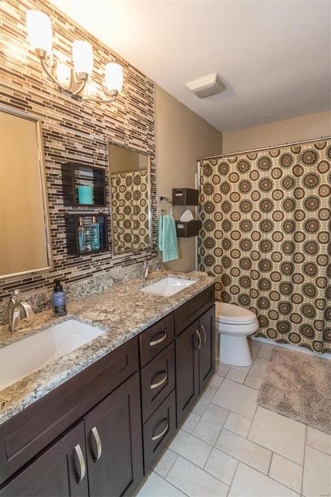 1151 Oak Borough Dr, Ballwin, MO 63021 photo 30