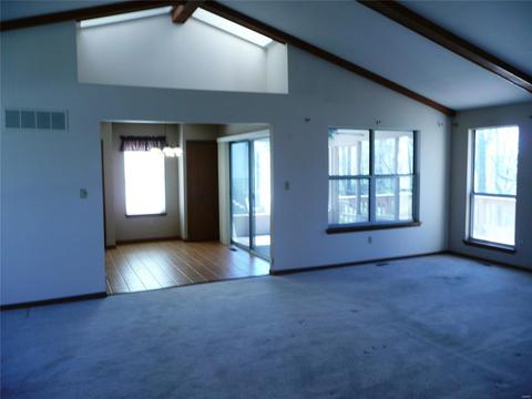 1409 Oakhall Manor Ct, Ballwin, MO 63021 photo 5