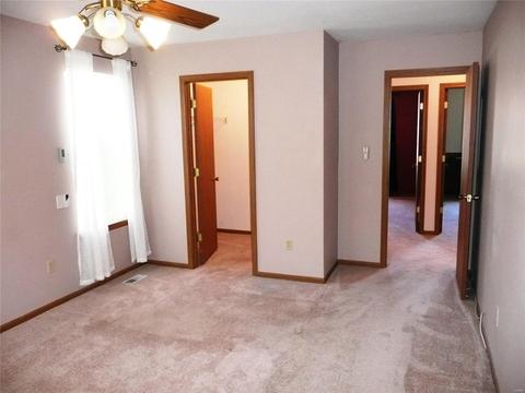 1409 Oakhall Manor Ct, Ballwin, MO 63021 photo 13