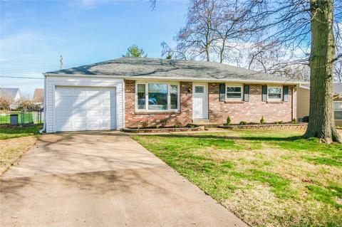 11124 Patsy Dr, Saint Louis, MO 63123 photo 1