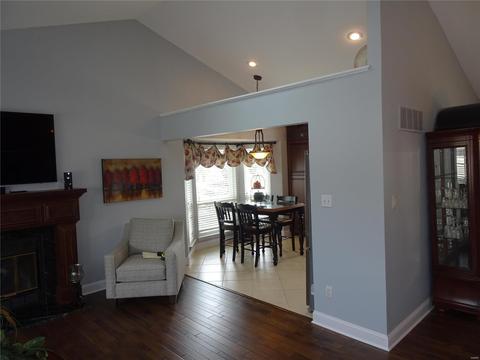 733 Westbrooke Ter, Ballwin, MO 63021 photo 18