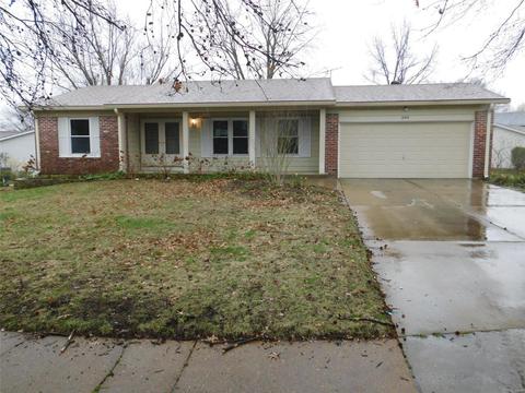 300 Oakfield Dr, Ballwin, MO 63021 photo 1