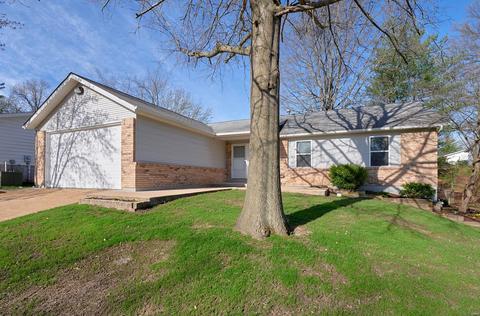 1145 Derbyshire, Manchester, MO 63021 photo 1