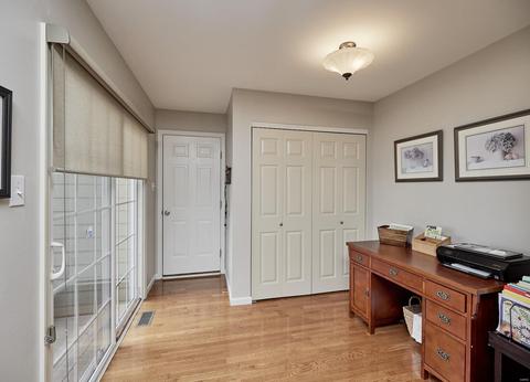 458 Coachgate Ct, Ballwin, MO 63021 photo 16