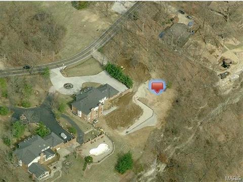 7050 Christopher Dr, Saint Louis, MO 63129 photo 6