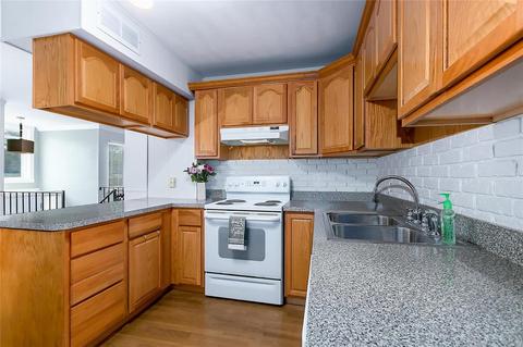 3815 Fee Fee Rd, Bridgeton, MO 63044 photo 9