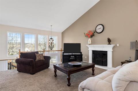 821 Spring Cove Ct, Eureka, MO 63025 photo 6