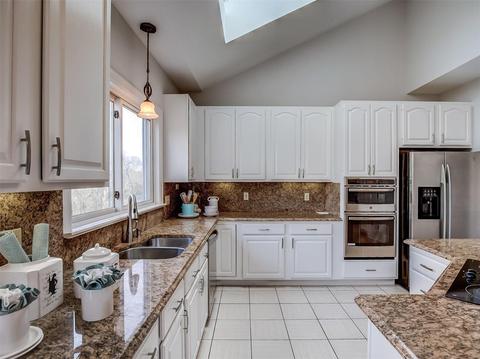 1096 Bristol Mnr, Ballwin, MO 63011 photo 23