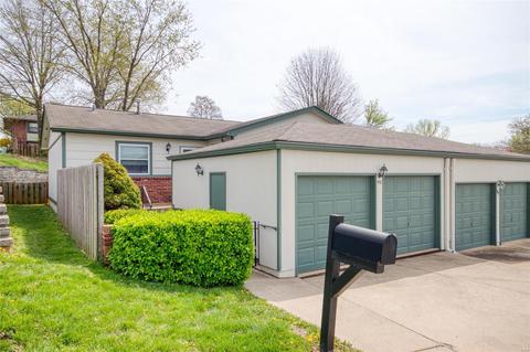 976 Barbizon, Manchester, MO 63021 photo 1