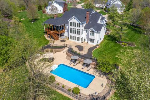 340 Galahad Dr, Weldon Spring, MO 63304 photo 3