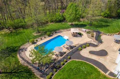 340 Galahad Dr, Weldon Spring, MO 63304 photo 4