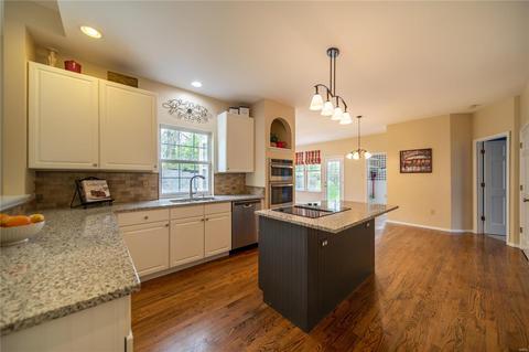 294 Dickens Farm Ln, Ballwin, MO 63021 photo 8