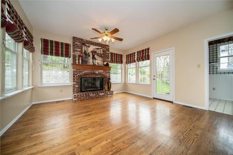 294 Dickens Farm Ln, Ballwin, MO 63021 photo 13