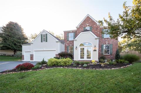 294 Dickens Farm Ln, Ballwin, MO 63021 photo 2