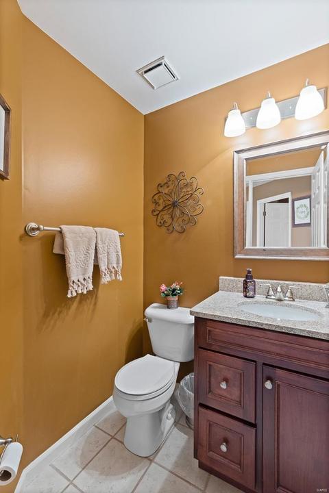 2207 May Wine Ln, O'fallon, MO 63368 photo 17