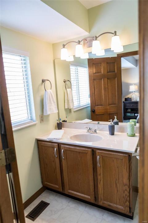 62 Georgetown Cir, O'fallon, MO 63368 photo 33