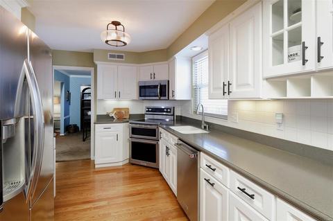921 Morena Ct, Ballwin, MO 63011 photo 5