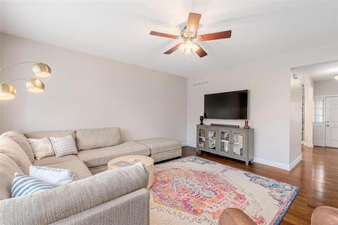 303 Durham Meadows Dr, O'fallon, MO 63368 photo 8