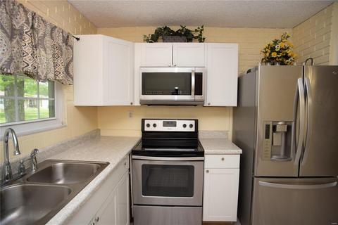 2420 Breezy Point Ln, O'fallon, MO 63368 photo 6