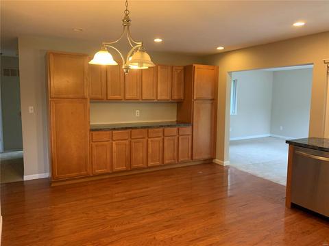 516 Blazedwood Dr, Ballwin, MO 63021 photo 9