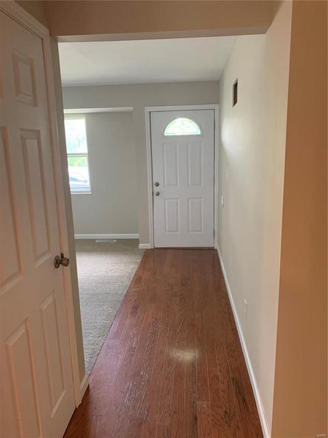 516 Blazedwood Dr, Ballwin, MO 63021 photo 5
