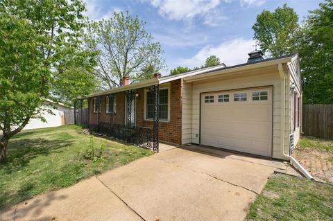 829 Windingpath Ln, Manchester, MO 63021 photo 1