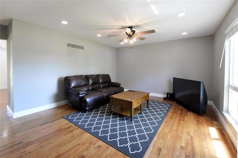 310 Sunrise Blvd, Ballwin, MO 63021 photo 3