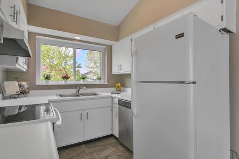 551 Woodhill Estates Dr, Ellisville, MO 63021 photo 7