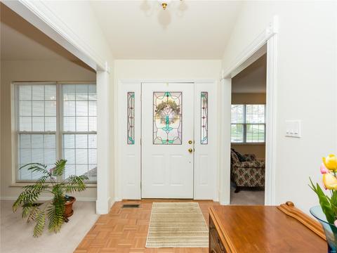 302 Oxford Ridge Ct, Ellisville, MO 63021 photo 4