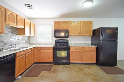 236 Ramsey Ln, Ballwin, MO 63021 photo 9