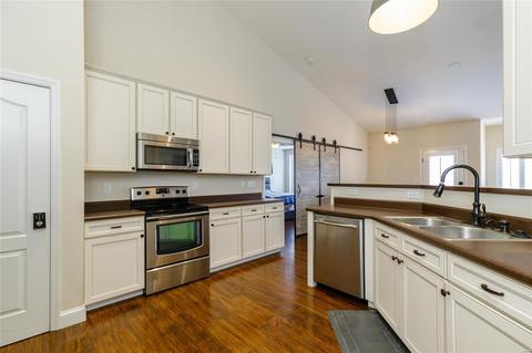 702 Hedgewood Ct, O'fallon, MO 63368 photo 9