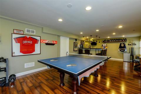 364 Carr Manor Ct, Ballwin, MO 63021 photo 9