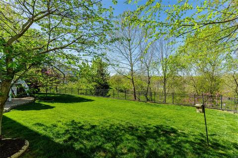 364 Carr Manor Ct, Ballwin, MO 63021 photo 7