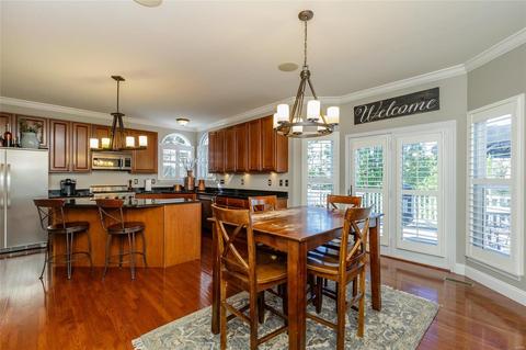 364 Carr Manor Ct, Ballwin, MO 63021 photo 3