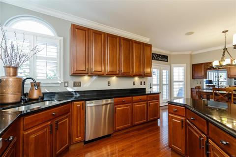 364 Carr Manor Ct, Ballwin, MO 63021 photo 18