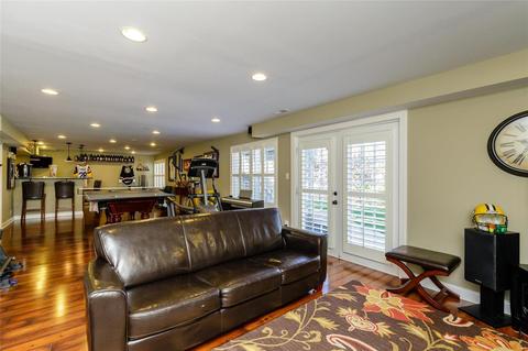 364 Carr Manor Ct, Ballwin, MO 63021 photo 24