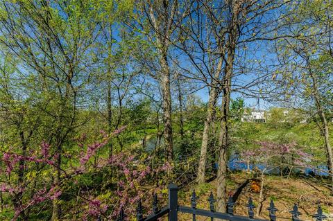 364 Carr Manor Ct, Ballwin, MO 63021 photo 23