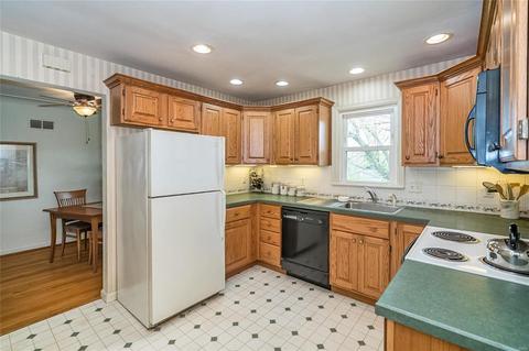 3366 Fee Fee Rd, Bridgeton, MO 63044 photo 8