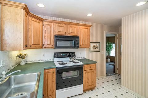 3366 Fee Fee Rd, Bridgeton, MO 63044 photo 10