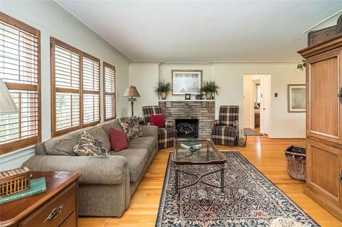 3366 Fee Fee Rd, Bridgeton, MO 63044 photo 3